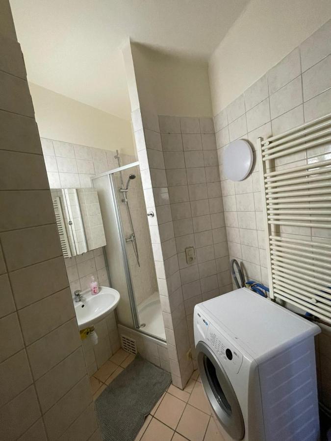Rent Daily Antuérpia Exterior foto